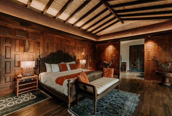 THE MANTRA MANOR